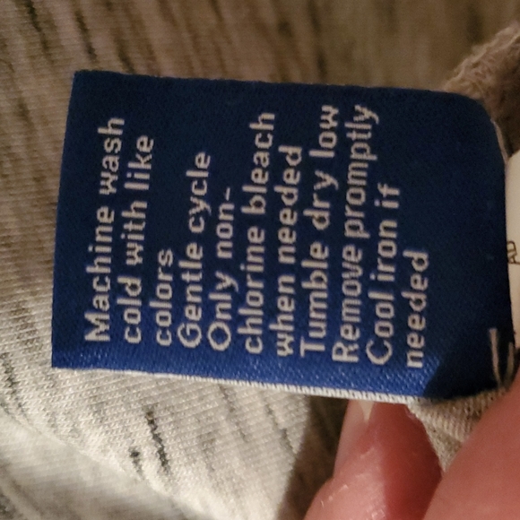 Apt 9 top - Picture 5 of 6